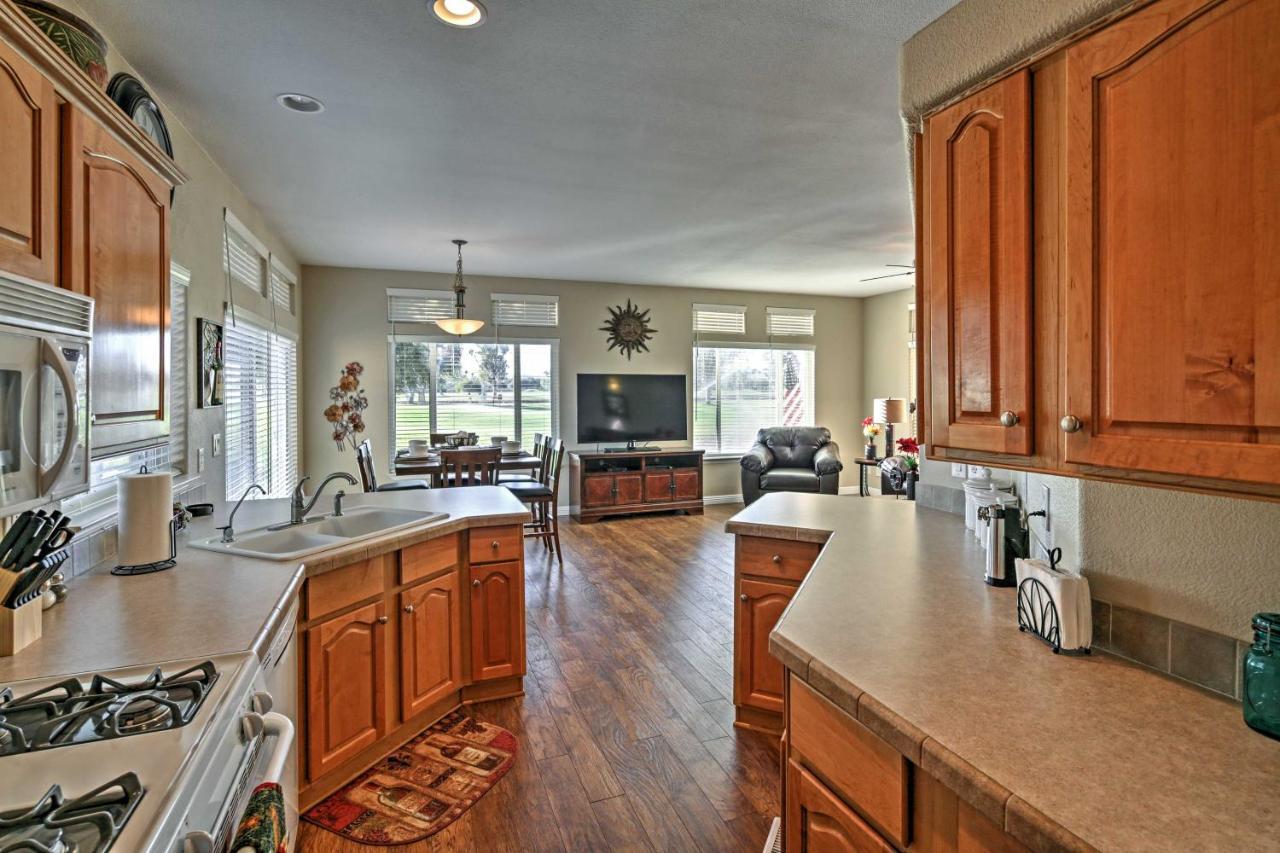 Rivers Edge Golf Condo With Beach Access And Patio! Needles Zewnętrze zdjęcie